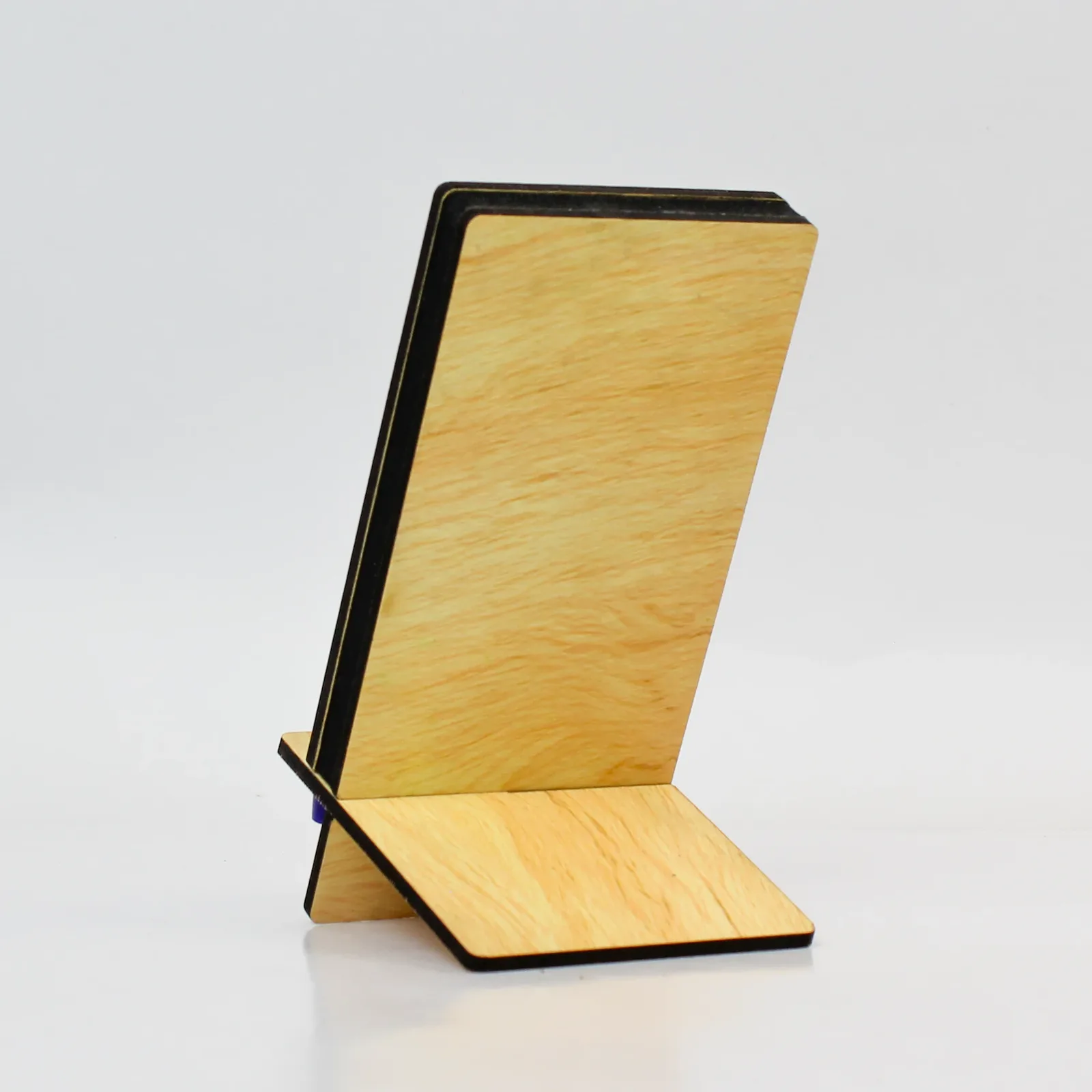 Plain rear panel and folding MDF support on the Footprint Forest Pen Stand